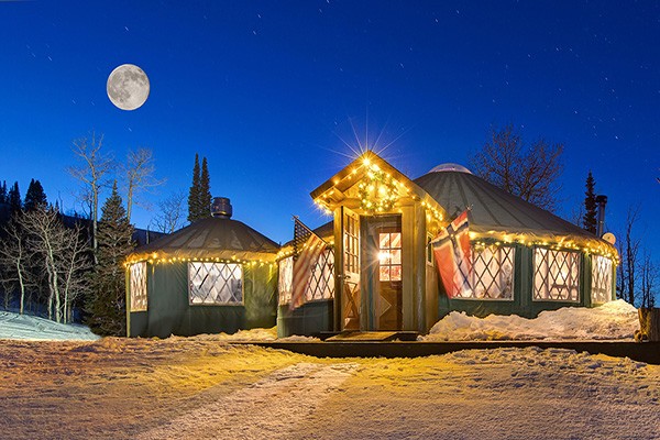 yurt dining.jpg