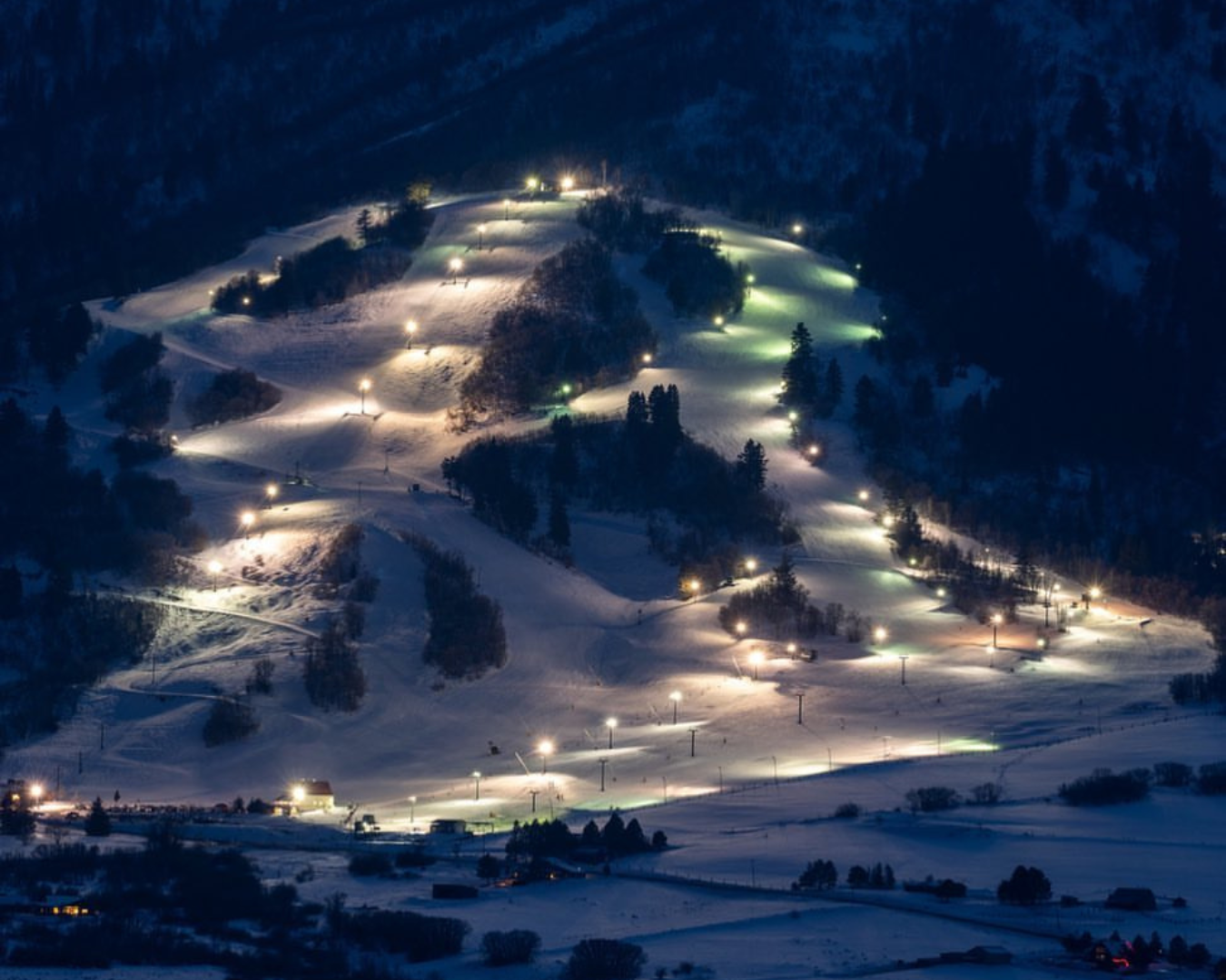 nordic-valley-night-skiing.png