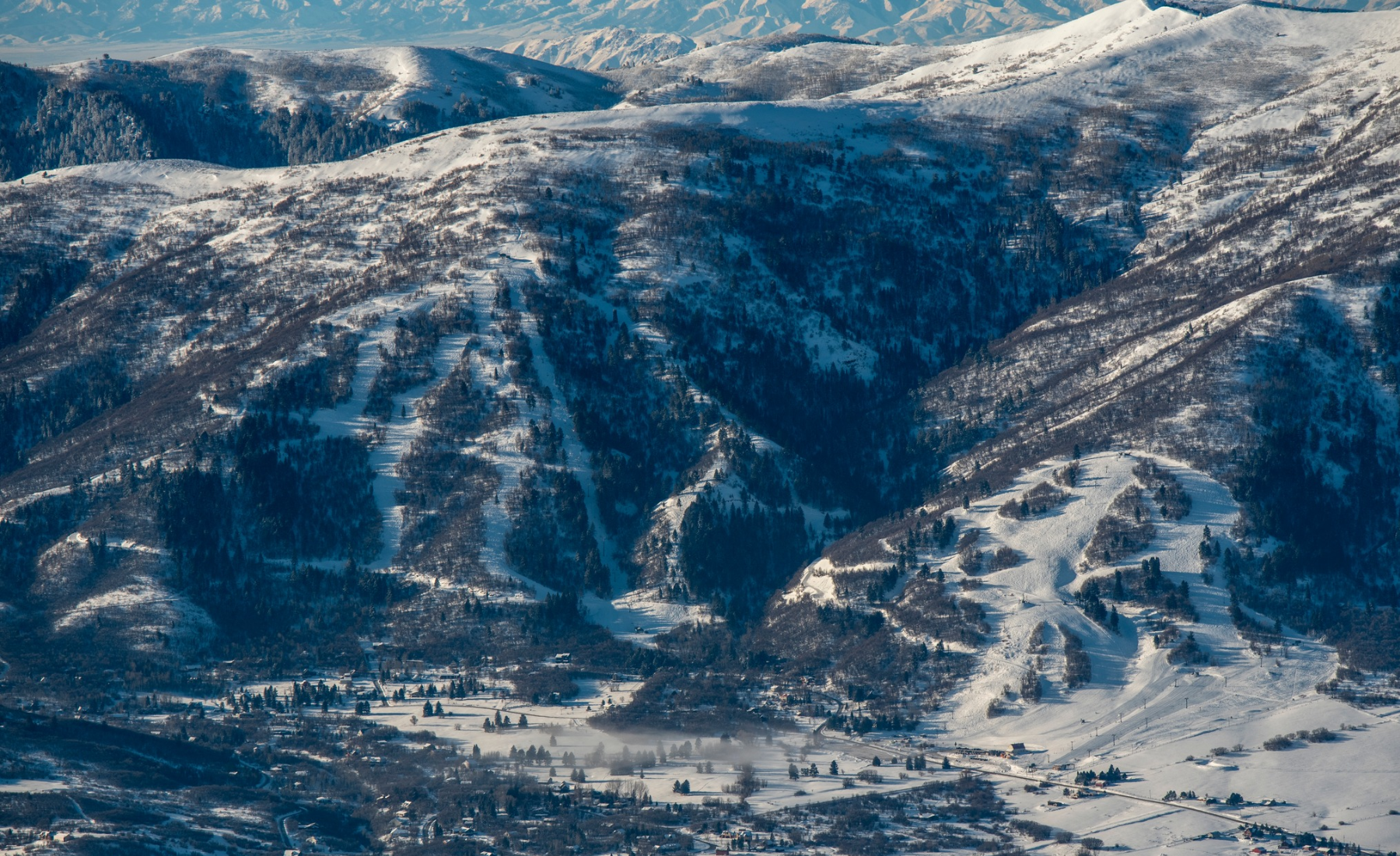 nordic-valley-terrain-aerial .png