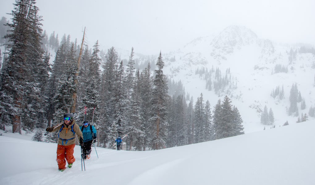 Sidestepping up towards Dogleg Chute