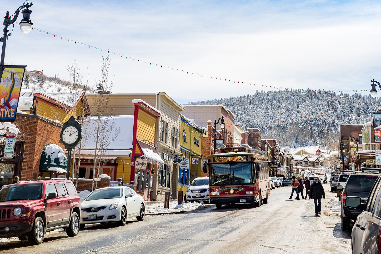 CB-Main-Street-Trolley-Winter17-29_1600x.jpg