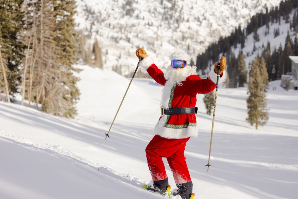 Best Stocking Stuffers for Skiers & Snowboarders